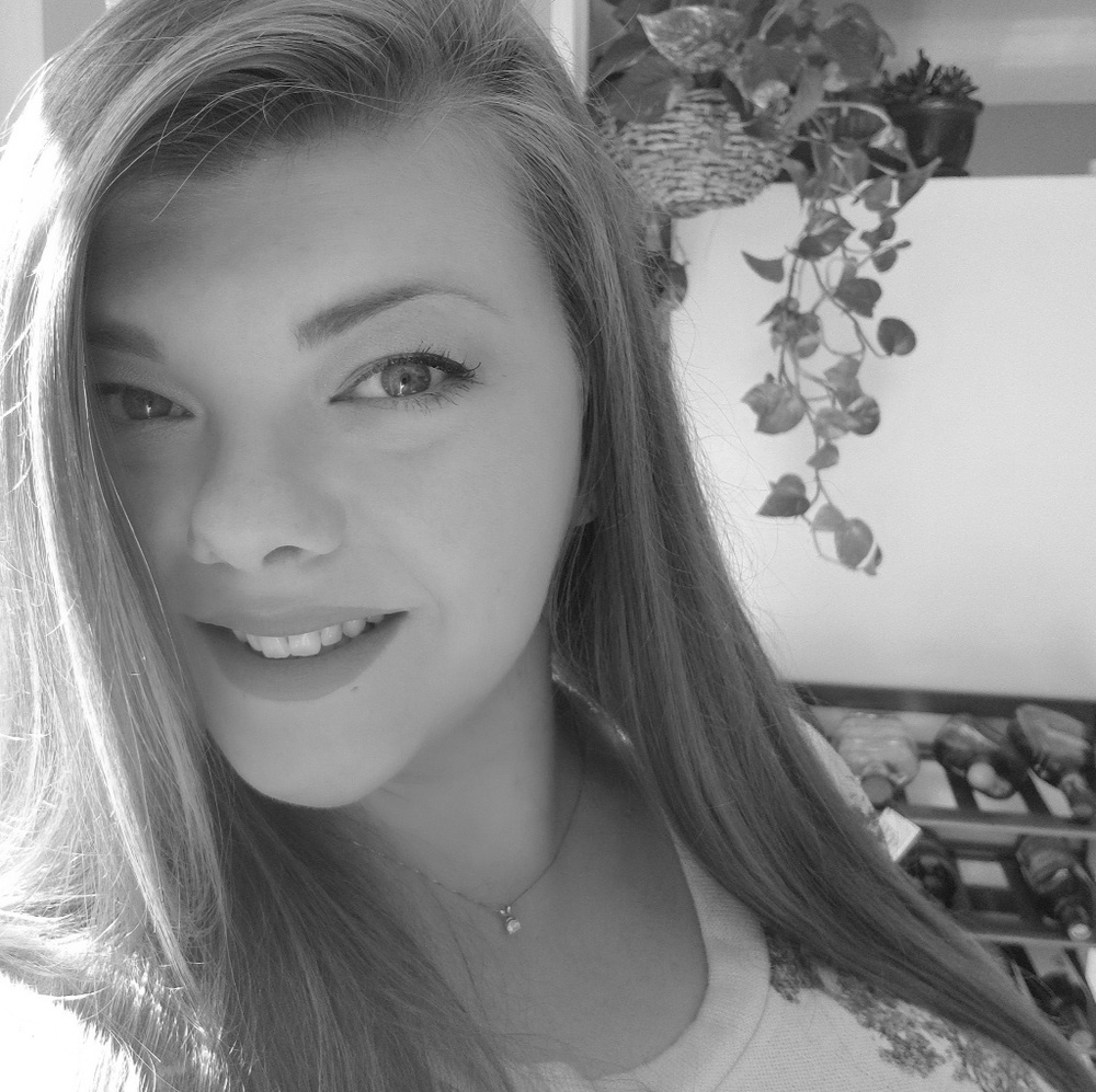 Meet your Posher, Crystal